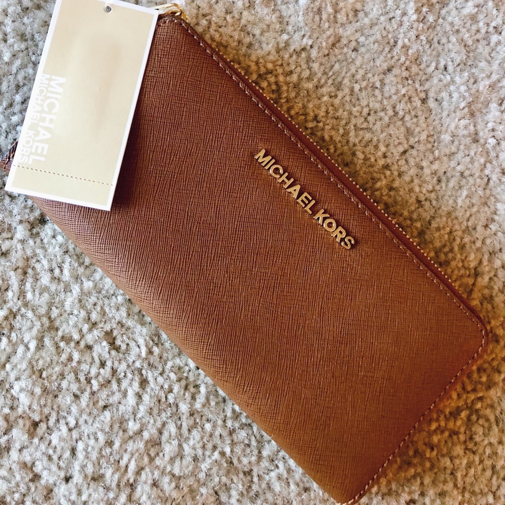 NEW WITH TAGS brown leather michael kors wallet
